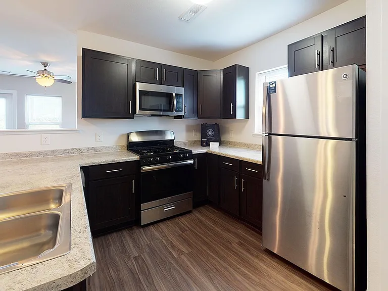 Copper Creek Apartment Homes — Photo 28