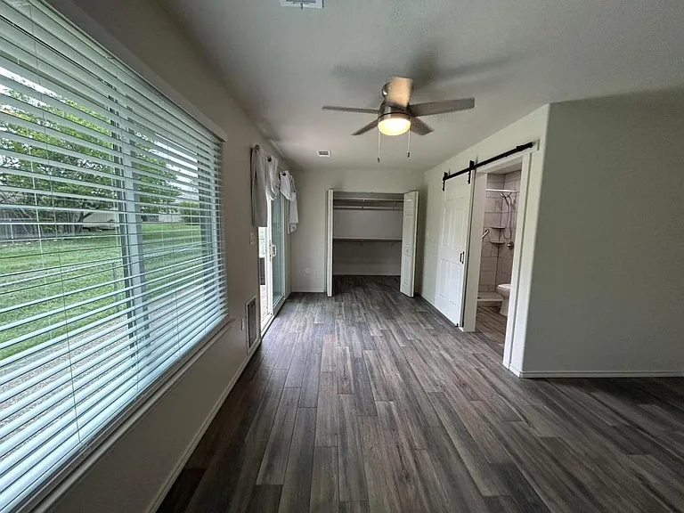 1029 N Water St — Photo 19