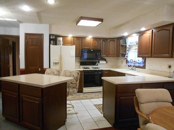 5th image of 625 Mill Pond Ct