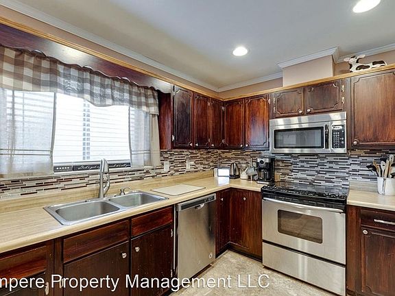 2nd image of 1115 Plaza Dr