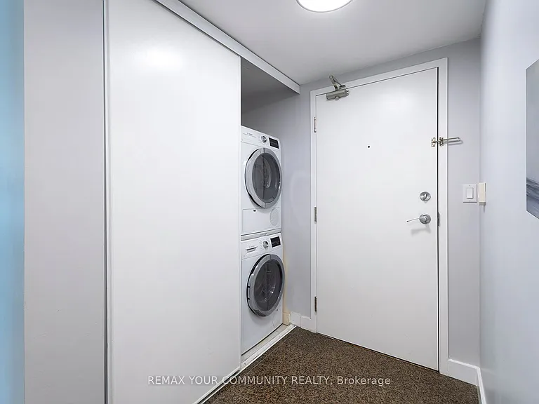 381 Front St W #2103 — Photo 22