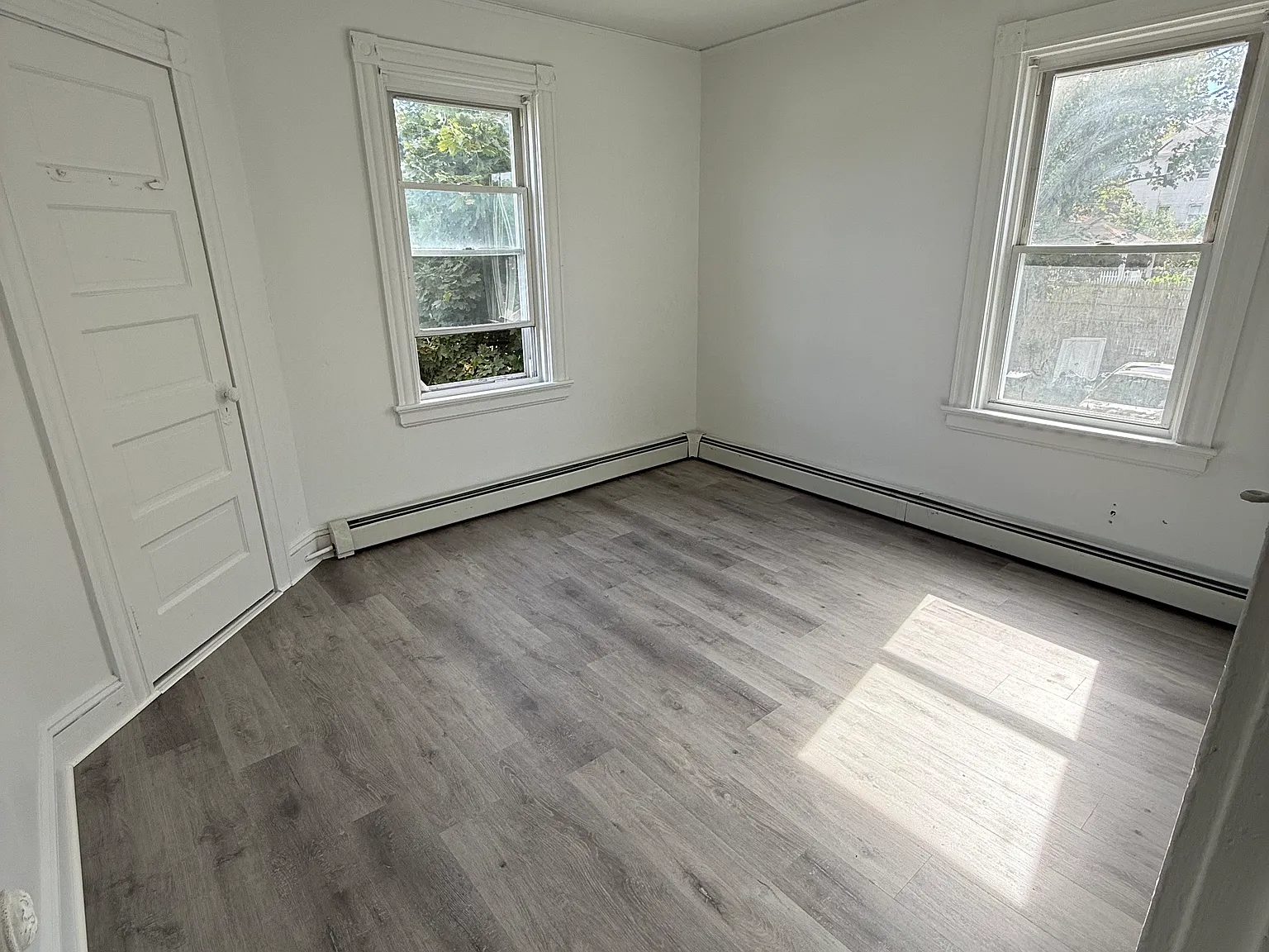 216 Sterling Ave — Photo 3
