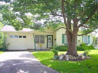 685 Eveningview Ln, Beaumont, TX 77707