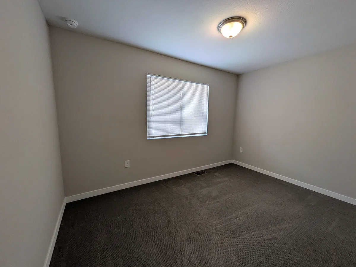 Building Photo - 65 S 18th Ave