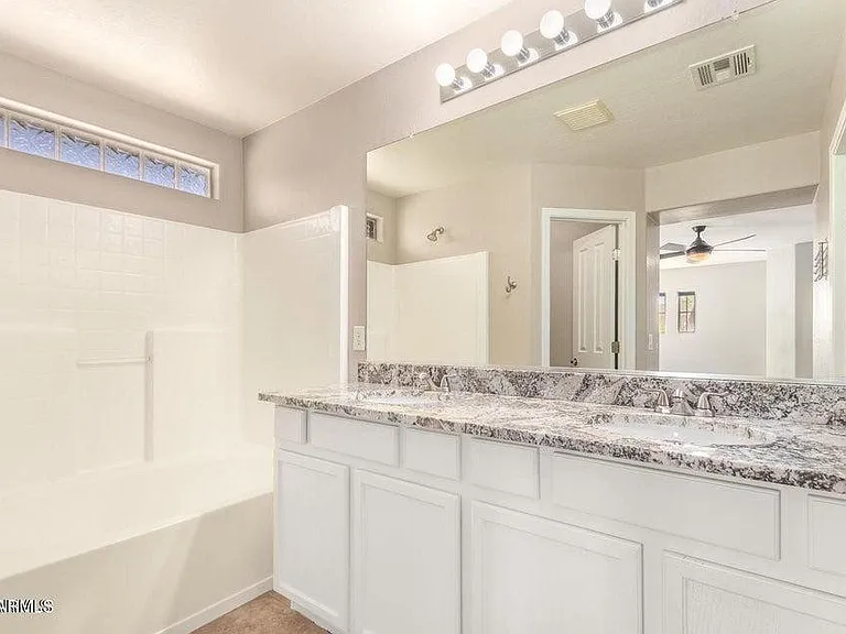 3828 E Bridgeport Pkwy — Photo 28