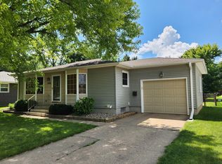 1006 Poplar Ave, Marshall, MN 56258