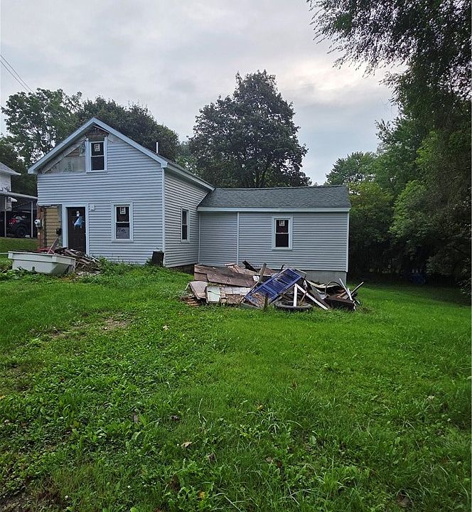 1st image of 37 S Wayne St