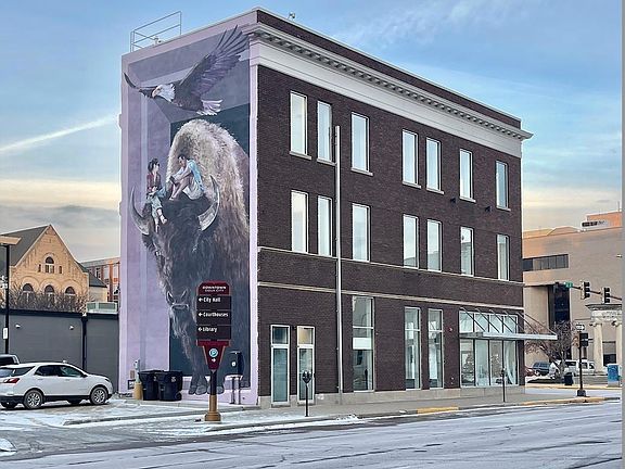 3rd image of 501 Douglas St
