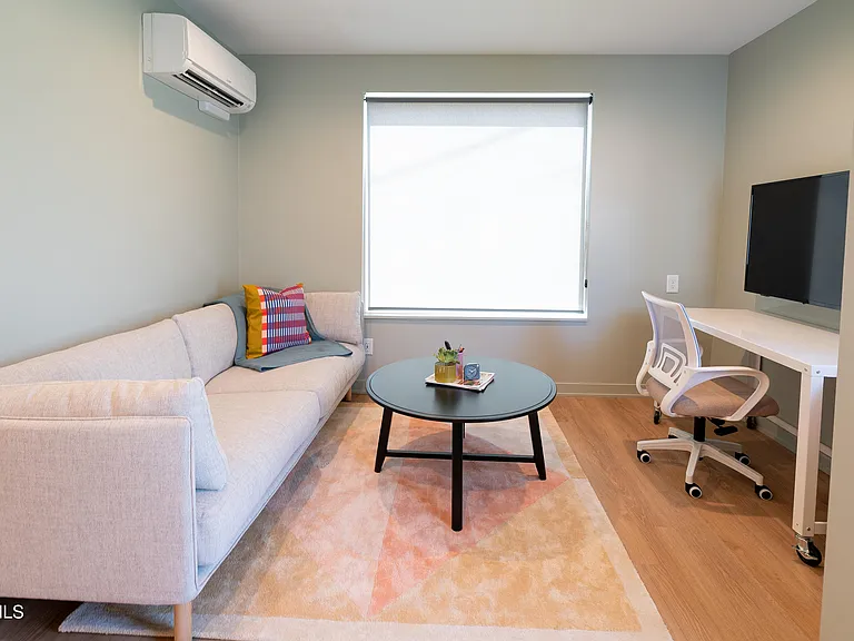 901 E Edenton St #1 — Photo 4