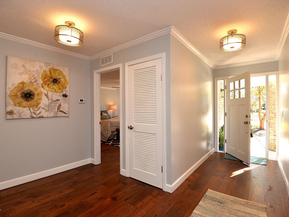 1st image of 1263 Windsor Pl
