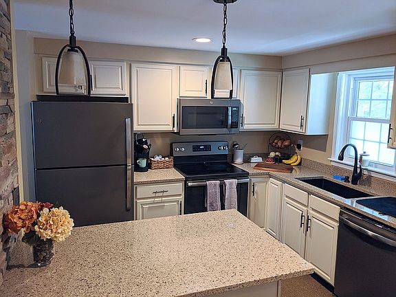 2nd image of 160 Partridge Hill #3