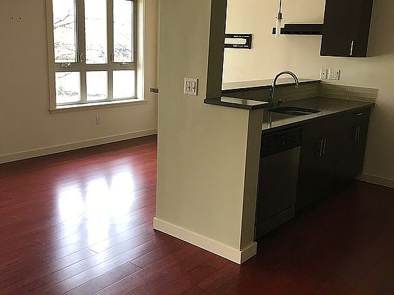 3rd image of 15291 NE 82nd St Unit 202