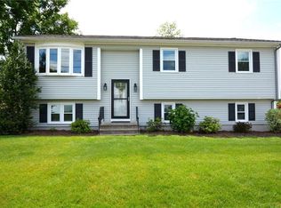 96 Desmarais St, Cumberland, RI 02864
