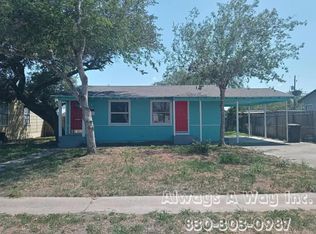 1107 E Ragland Ave, Kingsville, TX 78363