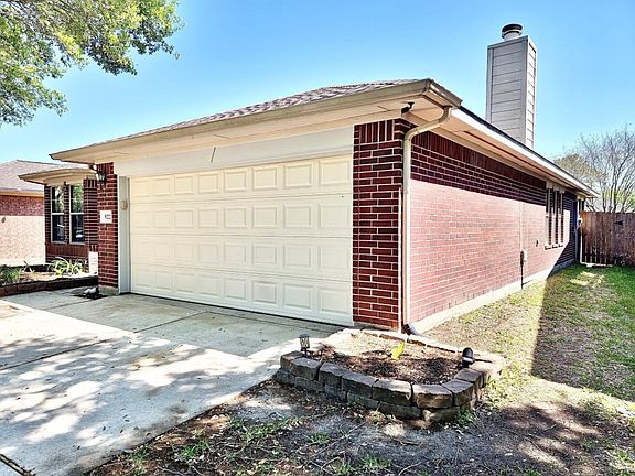 2nd image of 9222 Arrowhead Trace Ln