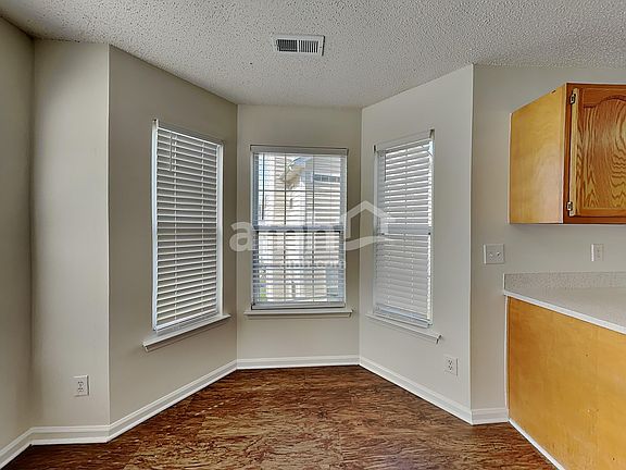 5th image of 759 Bradberry Ln