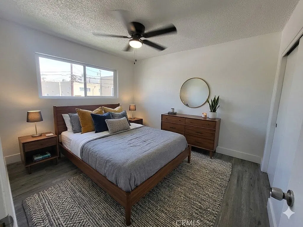3 bed, 2.5 bath, 1326 sqft, $3,668 — Photo 2