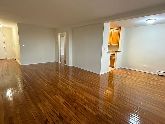 2nd image of 2350 Waters Edge Dr APT 4L