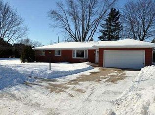 233 S Oakland Ave, Burlington, WI 53105