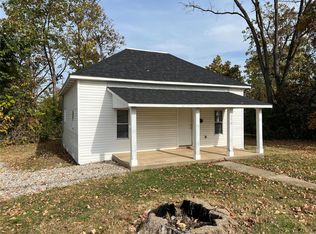 390 N Washington Ave, Lebanon, MO 65536