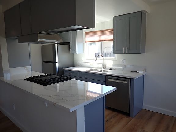 4th image of 16662 Island Cir APT 2