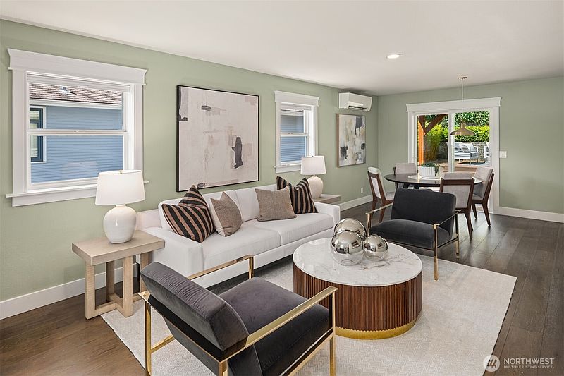 4th image of 209 32nd Avenue