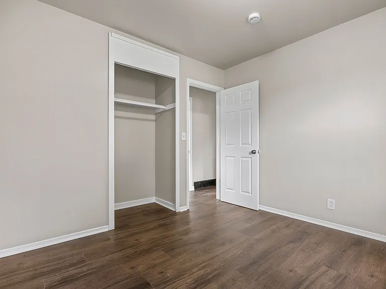 314 Warford St — Photo 15