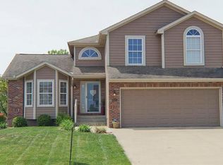 2521 NE Old Paint Rd, Lees Summit, MO 64086