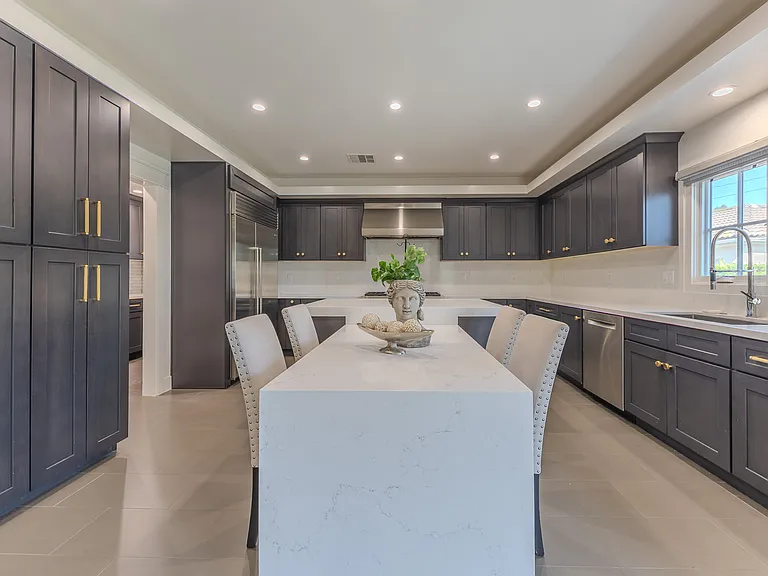 2150 S El Molino Ave — Photo 20
