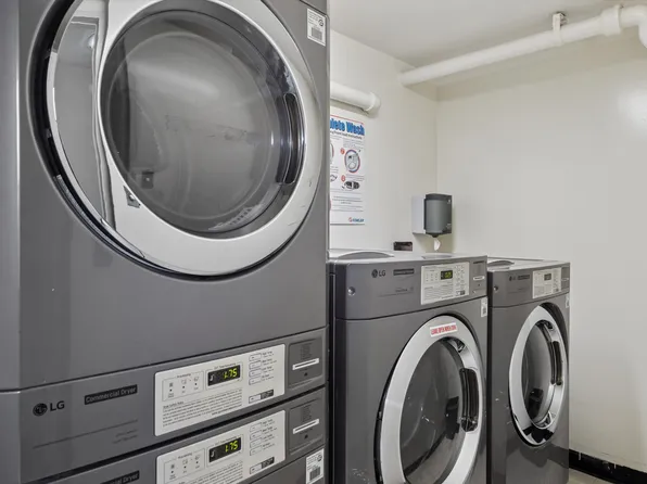 150-38 Union Turnpike image 10 of 13