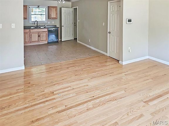 4th image of 7454 Blanding Dr