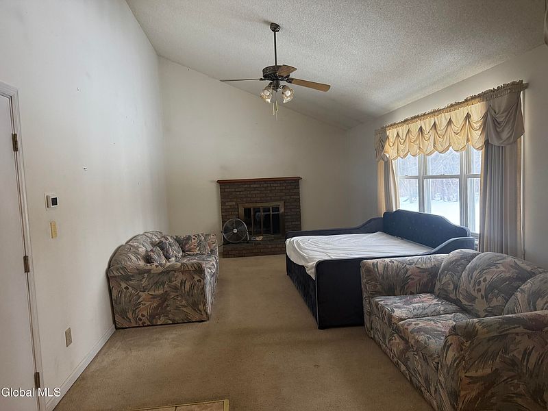 4th image of 11 Huntington Parkway