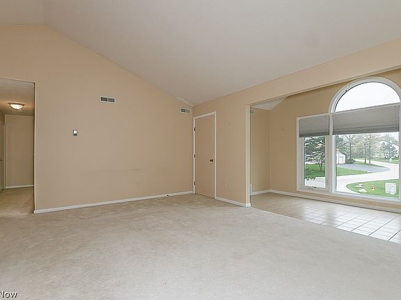 3rd image of 7107 Village Dr