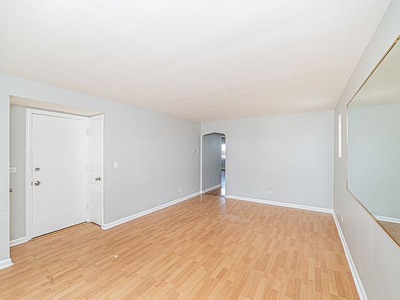 4th image of 1040 N Lavergne Ave