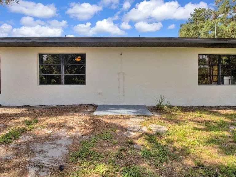 13540 Sedgwick Ave — Photo 6