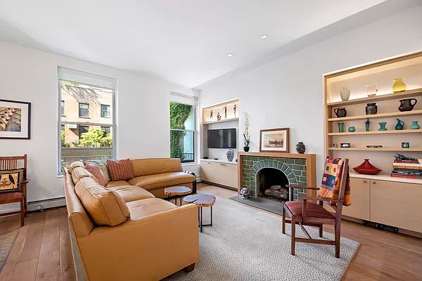 1st image of 450 W 23rd St APT C