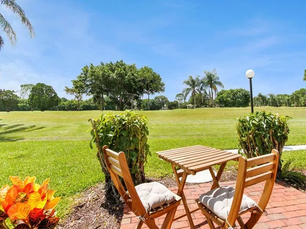 3515 Longmeadow #8, Sarasota, FL 34235