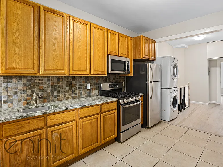60-85 54th St #1R — Photo 4