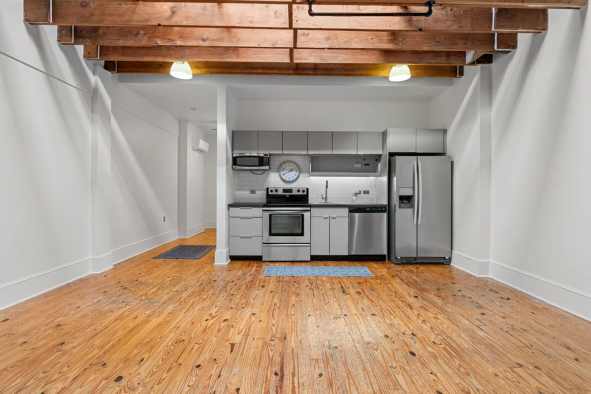 Building Photo - 505 Union Ave #218