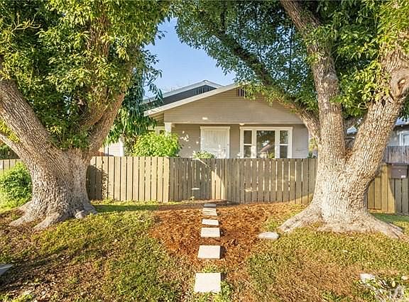 5th image of 723 E El Morado Ct