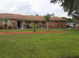 3225 Peacock Ln, Mulberry, FL 33860