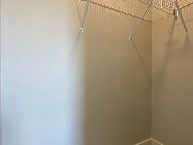 6228 Burbank Crossing Loop — Photo 37