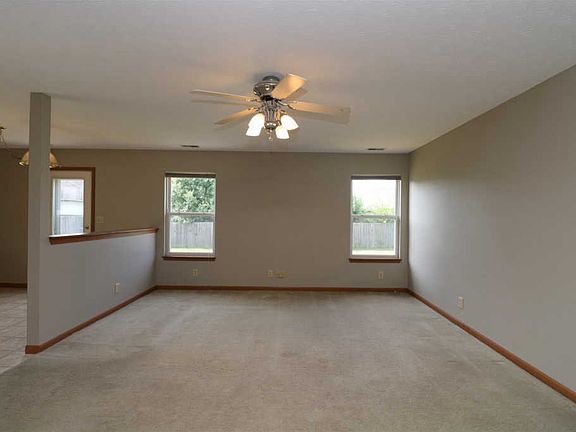 3rd image of 121 N Furlong Dr