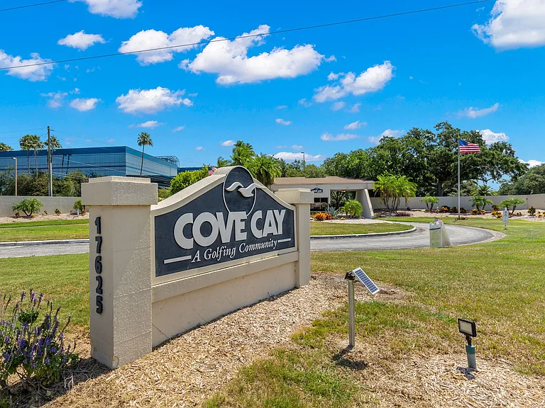 2700 Cove Cay Dr #3F — Photo 33