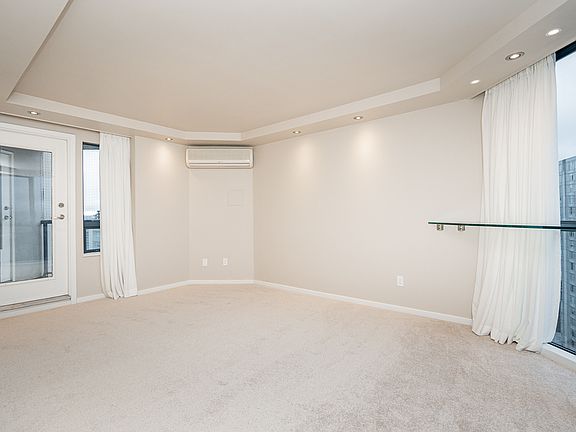 5th image of 1415 Georgia St W #2001
