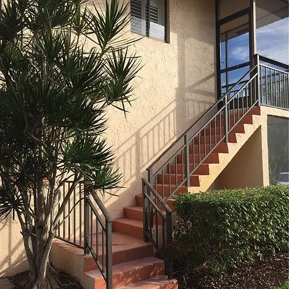 331 Lakeview Dr #201 — Photo 3