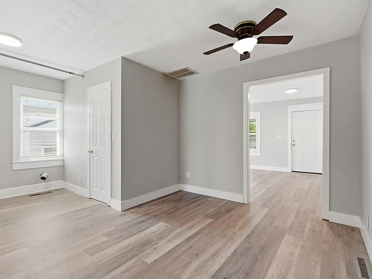 2154 E Cairo St — Photo 15