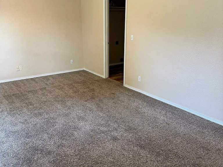 1209 Gold Creek Dr — Photo 7
