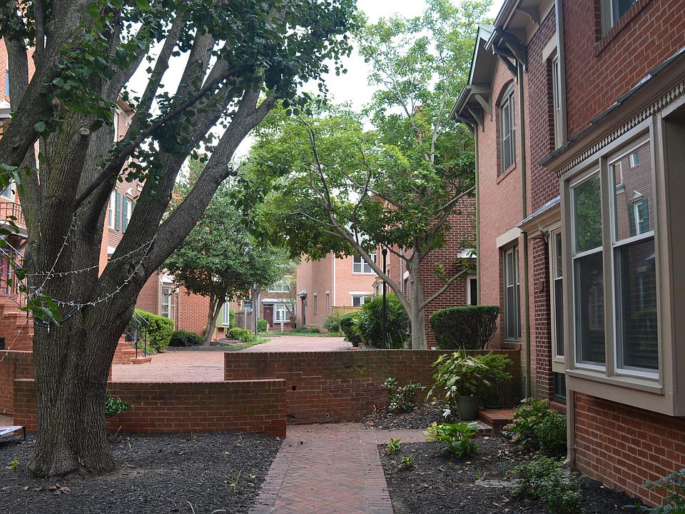 Welcome to 544 Colecroft Court