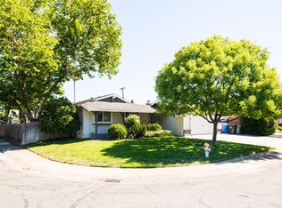 8201 Lake Forest Dr, Sacramento, CA 95826